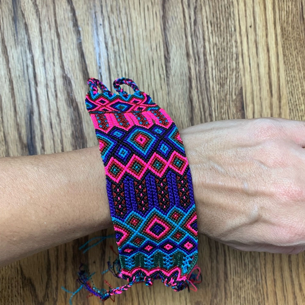 🐓 Boho friendship bracelet!